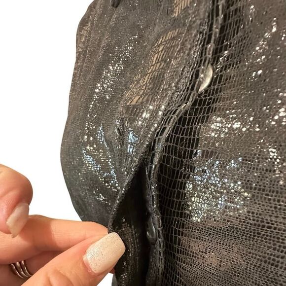 VTG Carlisle Women’s Size 6 100% Genuine Shiny Leather Collared Whimsigoth Vest - Picture 7 of 16